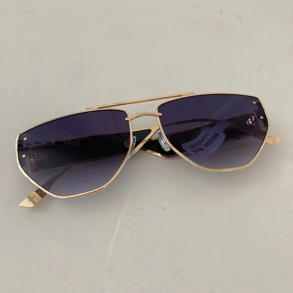 NWT Free People Black & Gold Retrograde Aviator Sunglasses - Picture 2 of 5